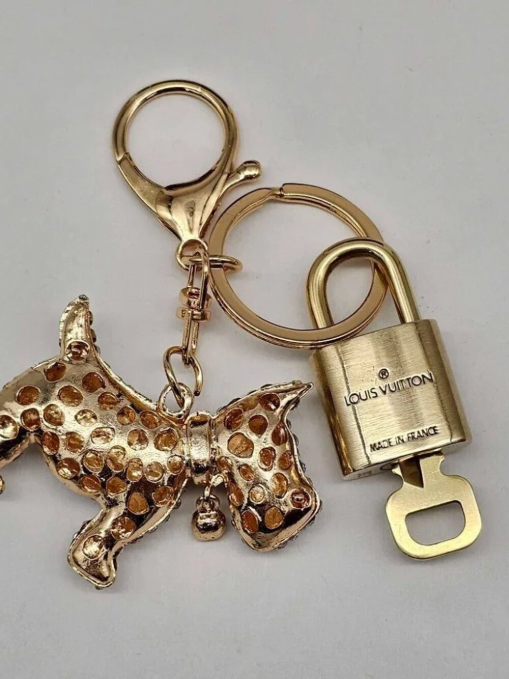 Louis Vuitton Gold Lock & Key 🔑 Authentic LV Unbranded Dog Keychain Charm - Picture 4 of 7